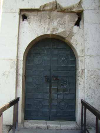 View larger image View larger image